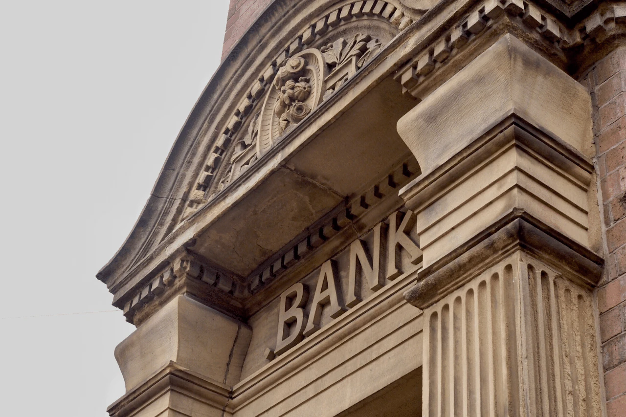 ¿Qué ocurriría en la Banca con un aumento en el precio de los bonos?