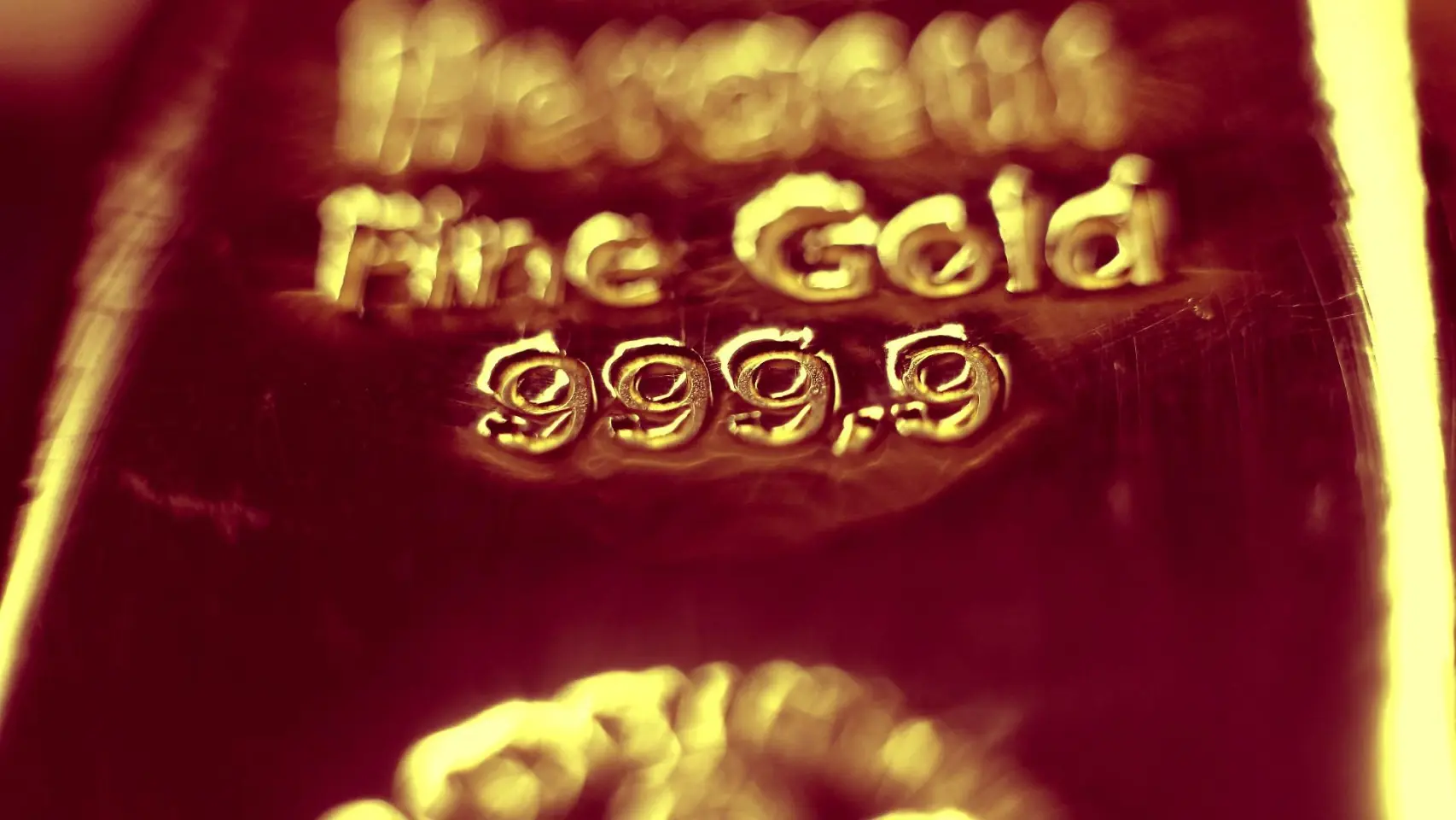 ¿Sube el oro o es que bajan el dólar y la confianza en la deuda?